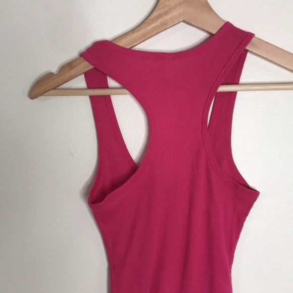 Ladies pink basic tank top size small - Picture 8 of 8